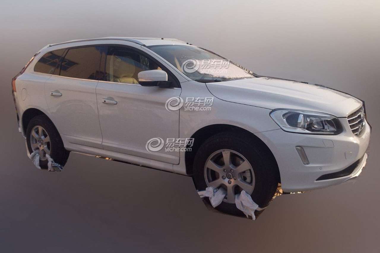 Снимки обновленного Volvo XC60 появились в Сети
