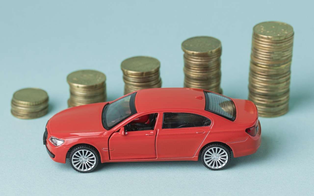 Авторынку РФ грозит «перегрев» — дилерам придется снижать цены во избежание убытков