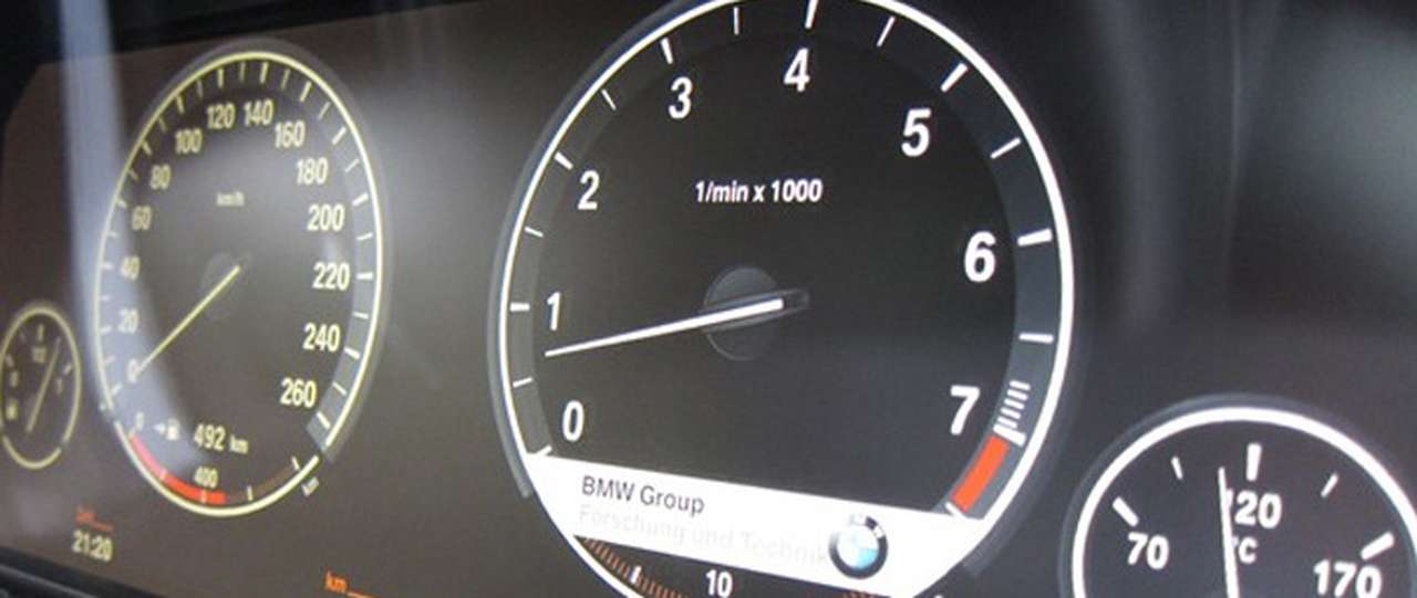 BMW сделает LCD-панель приборов