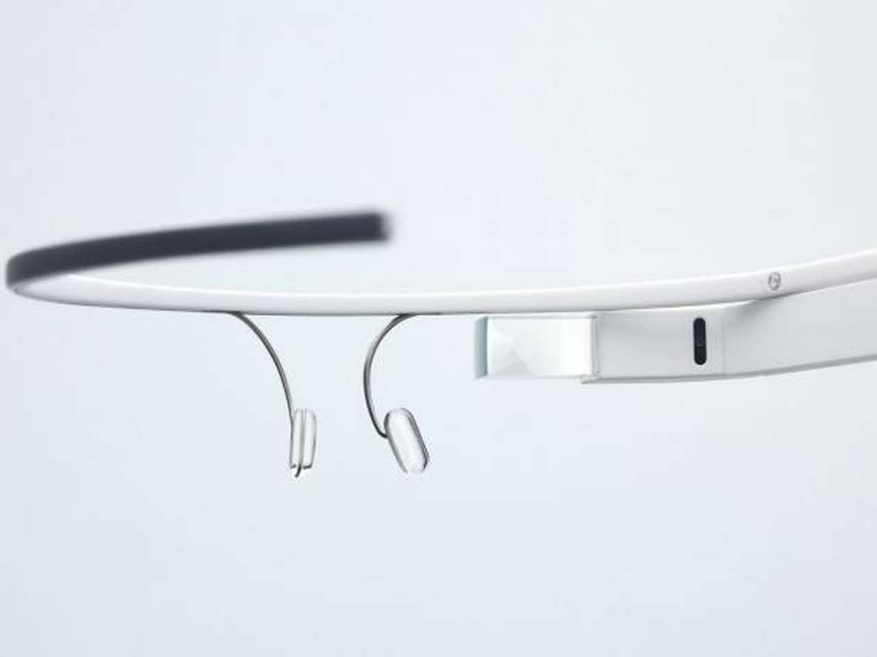 Автомобилистку оштрафовали за использование Google Glass