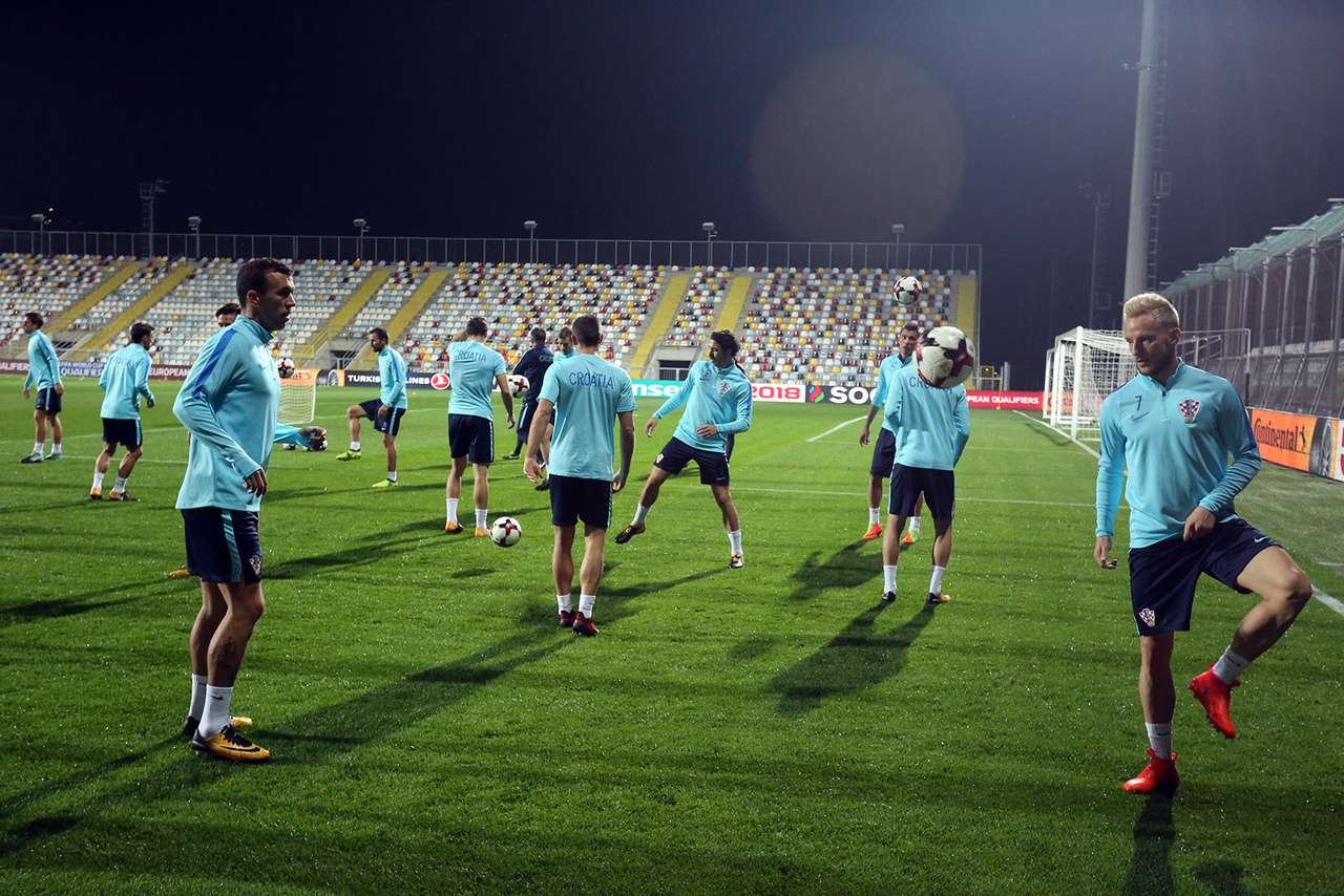 Как выжить во время чемпионата?