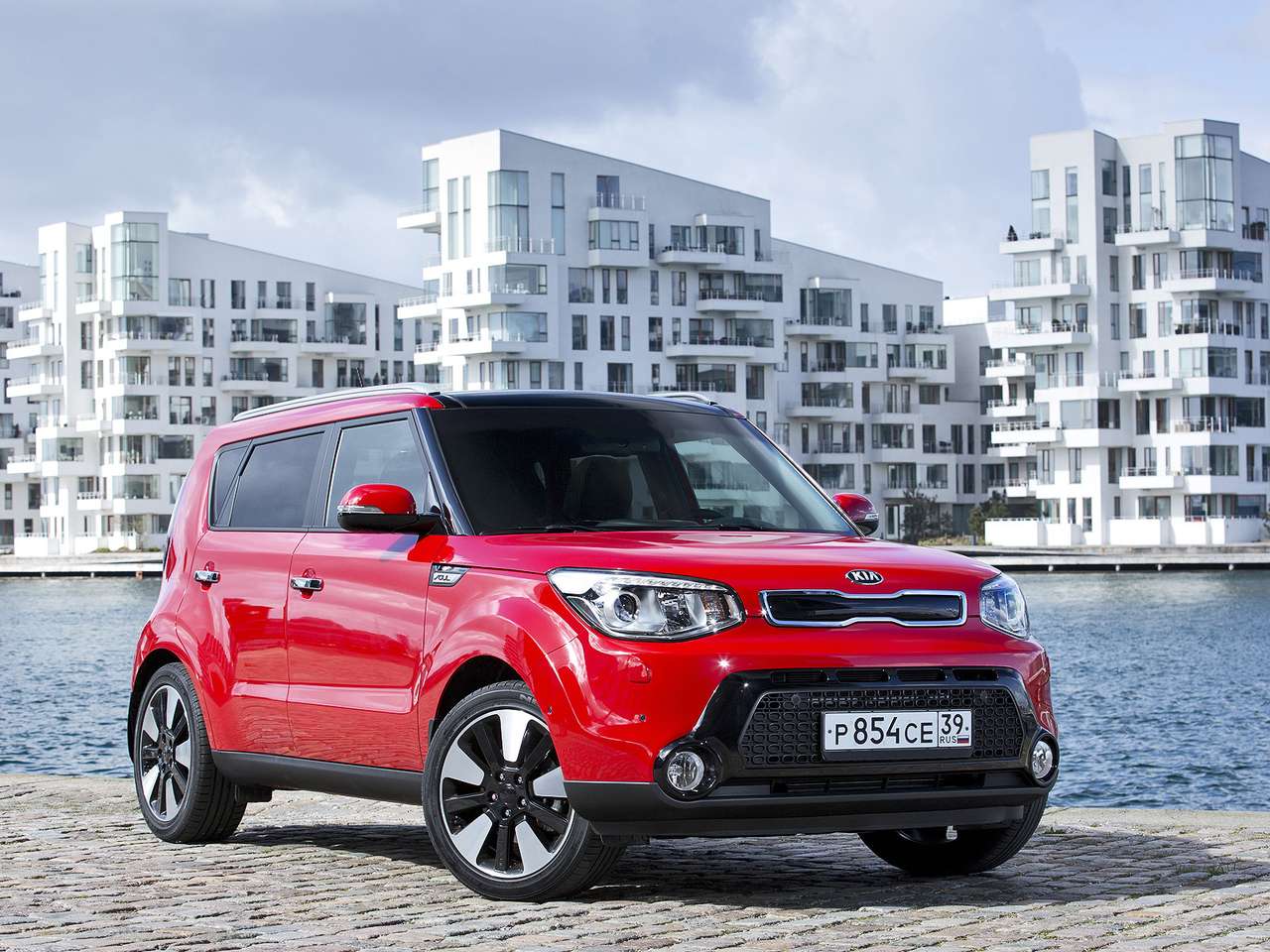 Kia Soul появилась в салонах российских дилеров