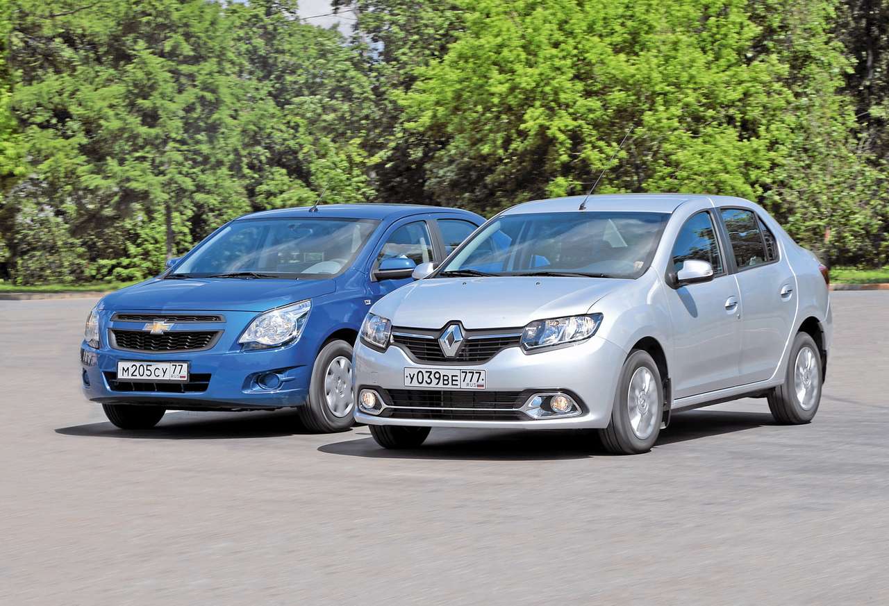 Chevrolet Cobalt LT 1.5 (105 л.с.) 5МКП - 538 000 руб. и Renault Logan Luxe Privilege 
1.6 (102 л.с.) 5МКП - 543 000 руб.