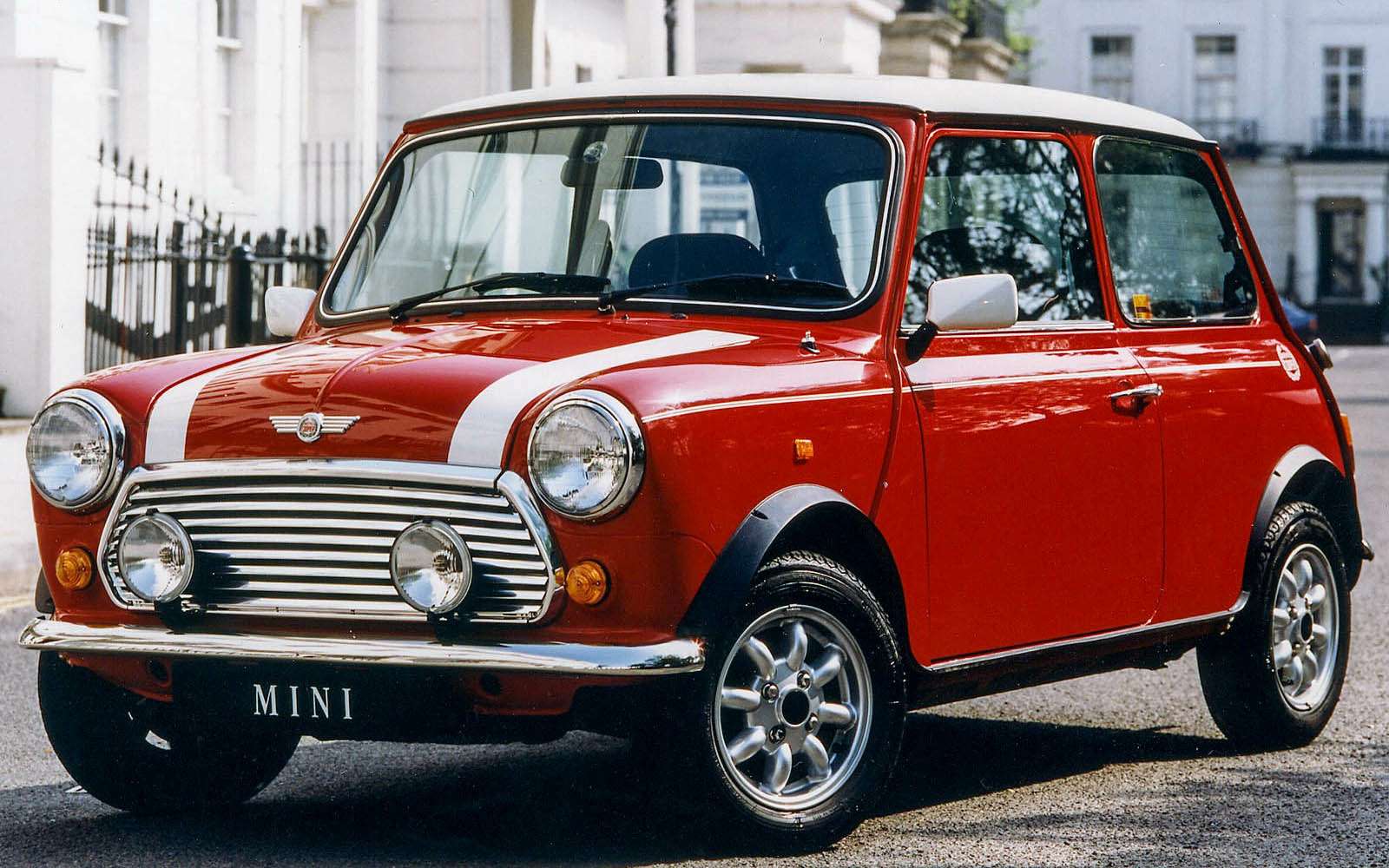 Старые марки автомобилей. Mini Cooper 1990. Мини Купер Классик 1990. Rover Mini Cooper. Мини Купер 1950.