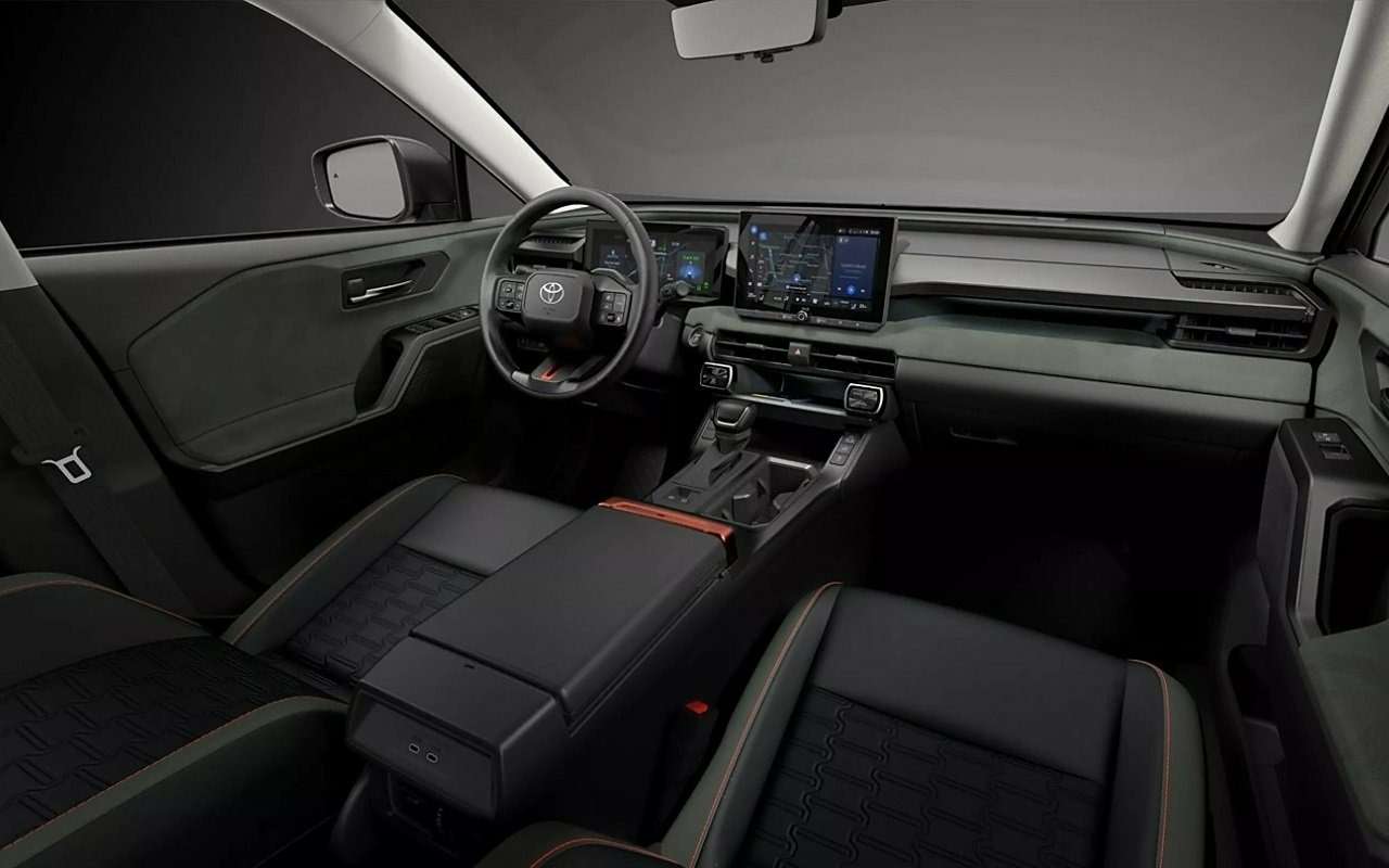 Интерьер Toyota RAV4