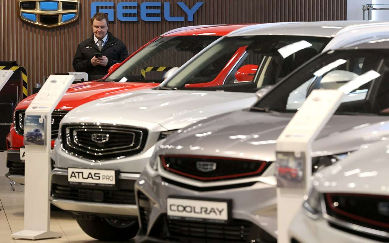 Стало понятно, какие машины теперь закупают для чиновников