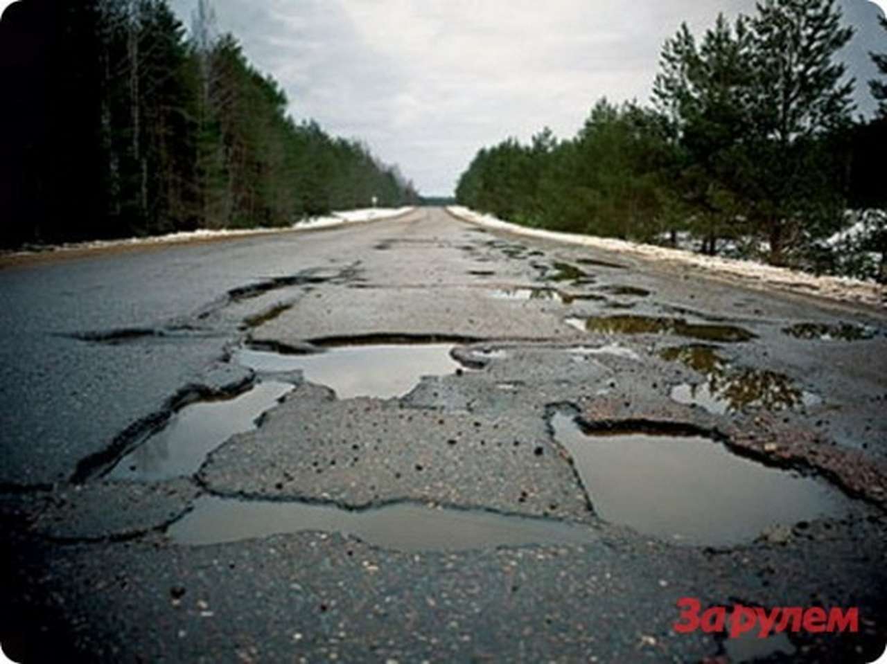 Больше половины федеральных трасс в России не укладываются в норму