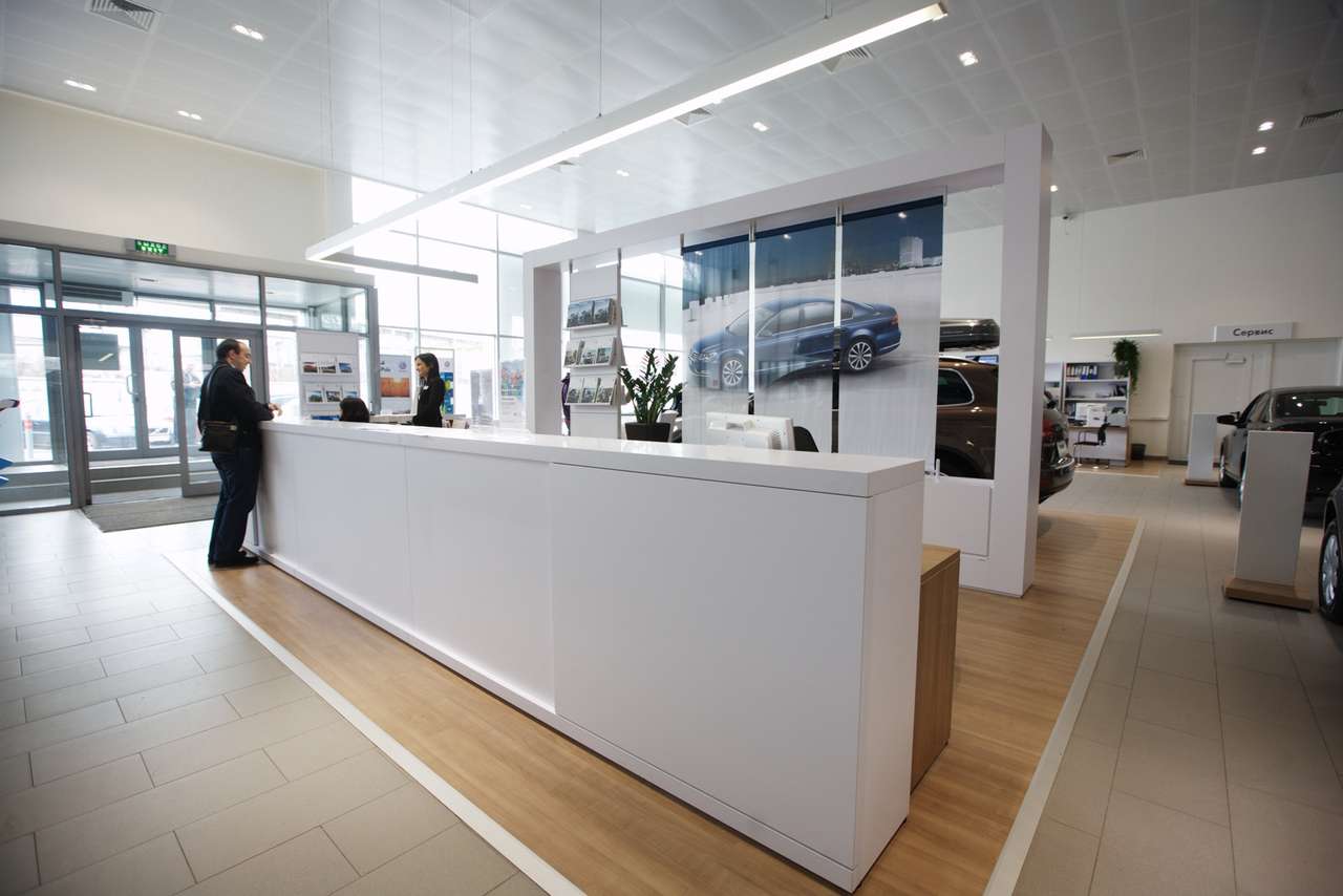 В России продолжают разоряться автодилеры