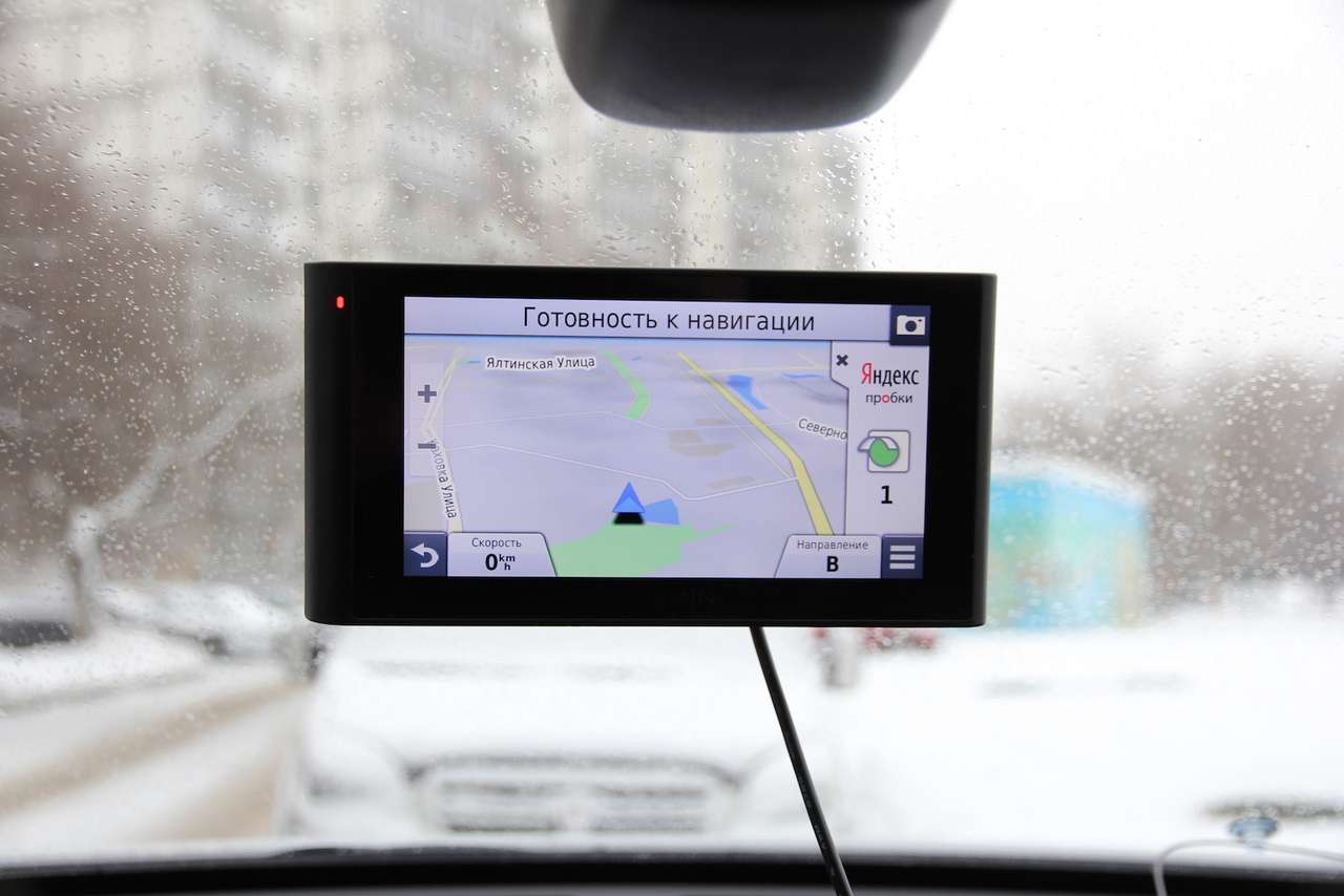 Три в одном от Garmin: тестируем видеорегистратор, навигатор и громкую связь nuviCam LMT Rus