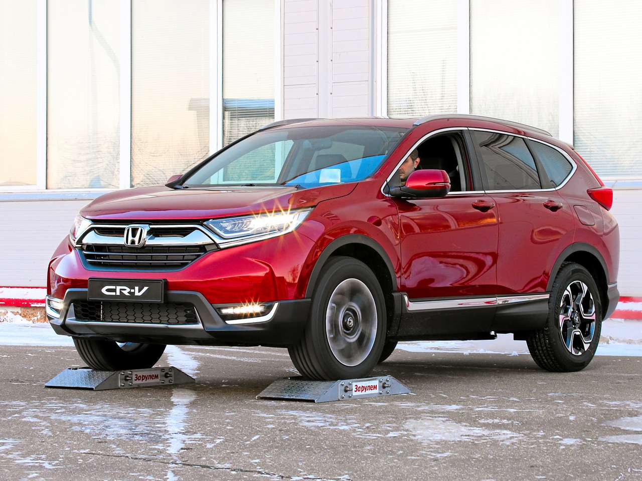 Honda CR-V 2017: подогреваем интерес, руль и муфту
