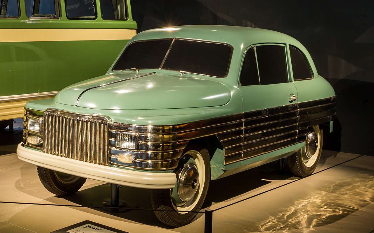 Сохранившийся кузов REAF 50 (он же РЭАФ-50) в Мотор-музее в Риге.