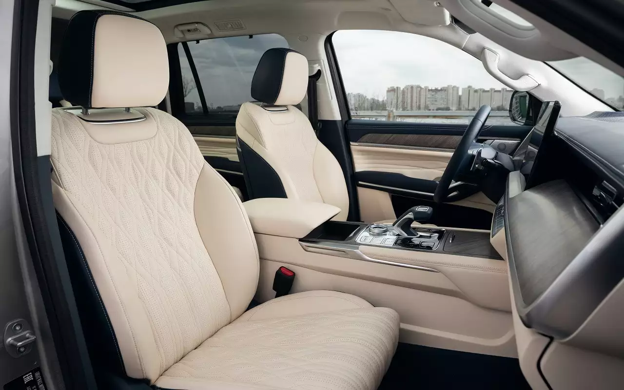 Интерьер Tank 500