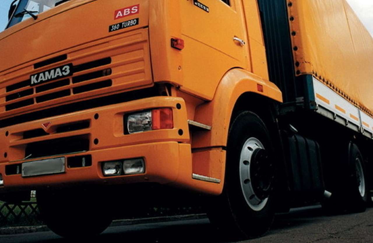 С завода в Тольятти пытались на КАМАЗе вывезти запчасти 