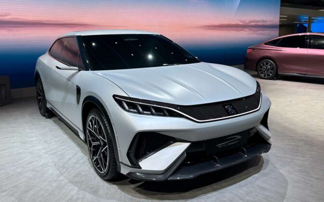 Кроссовер BYD Song L собирается жестко конкурировать с Tesla Model Y
