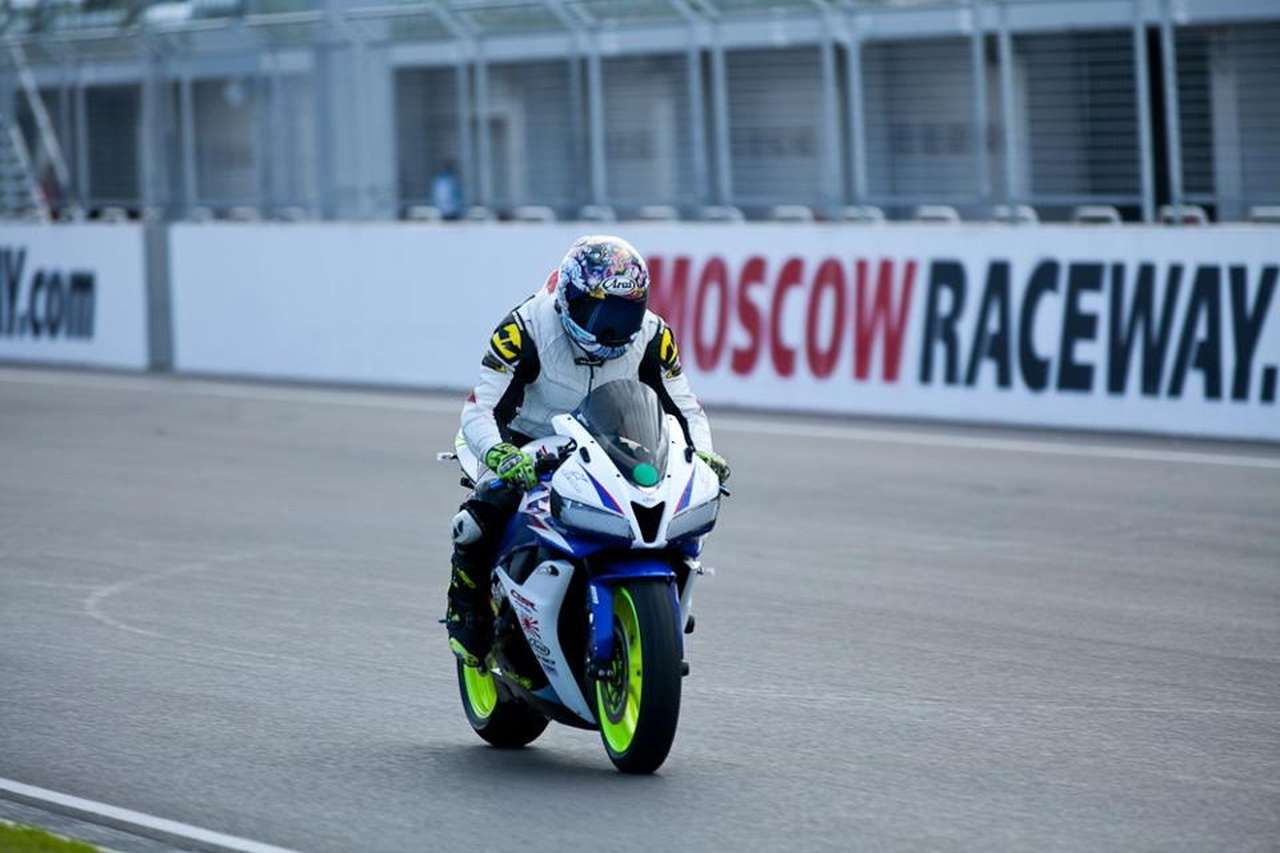 Весь октябрь на Moscow Raceway проходят трек-дни для всех желающих
