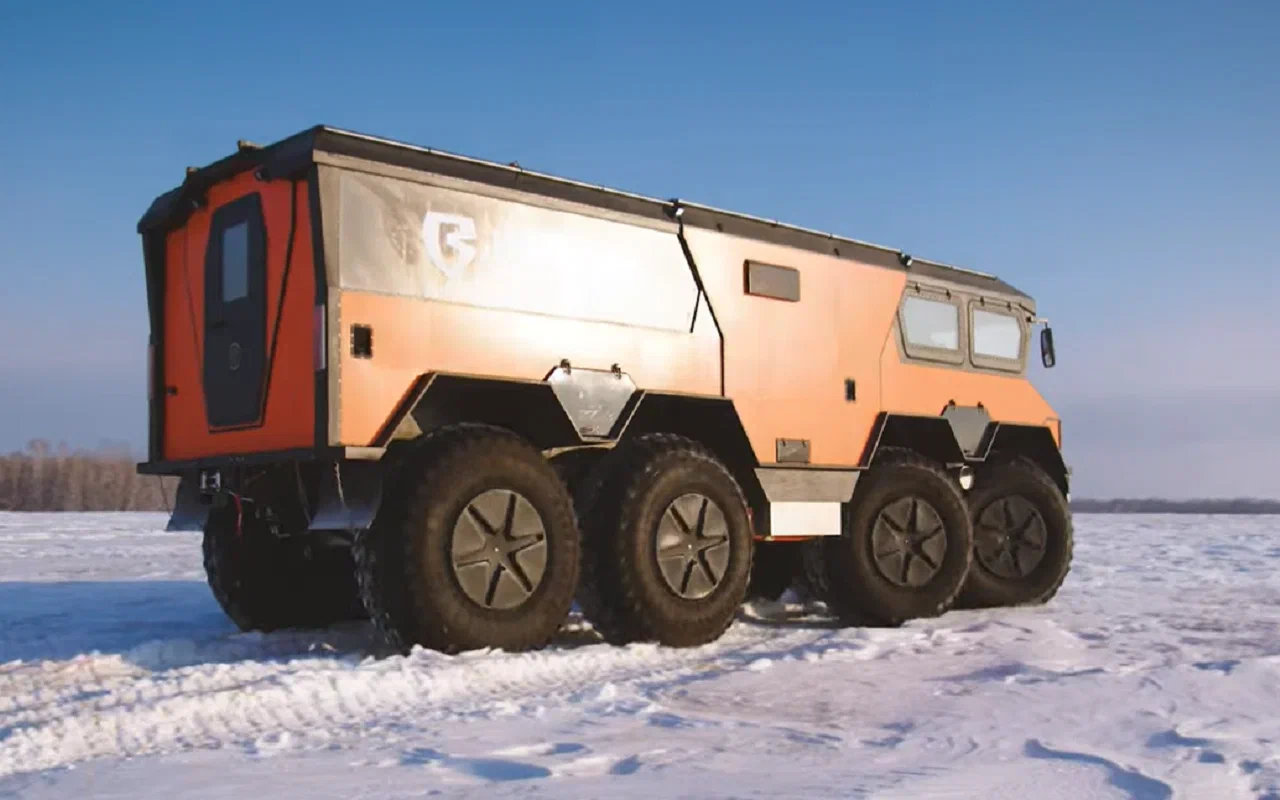 Бурлак 8х8: как он едет и что может (видео)