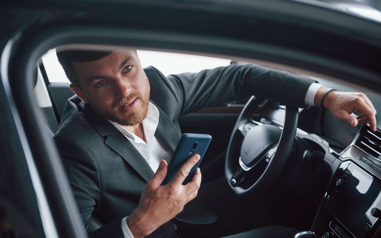 Телефон за рулем — вот что вам грозит!