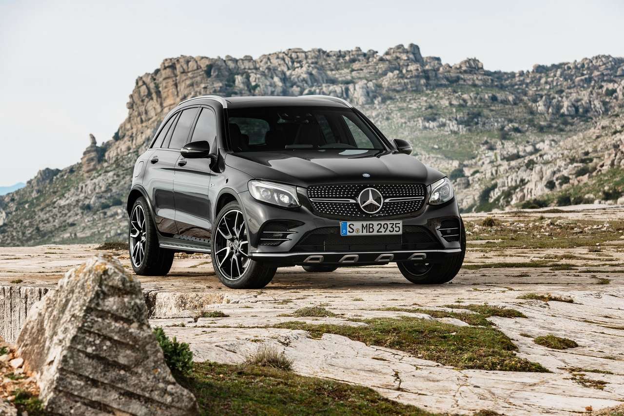Новый суперкроссовер Mercedes-AMG определился с начинкой