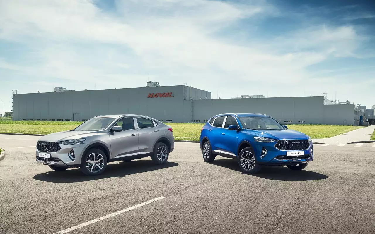 Кроссовер Haval F7x получил новый двигатель и подешевел