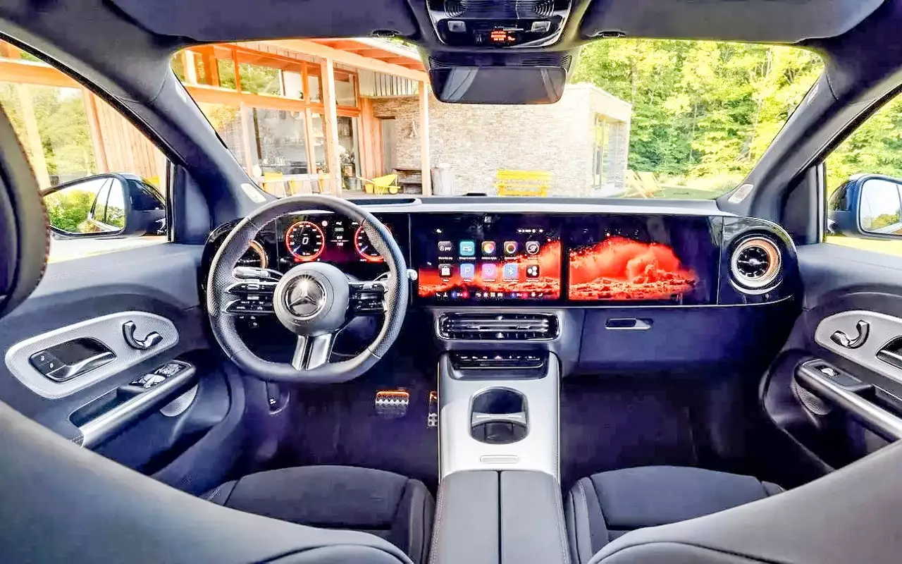 Интерьер Mercedes-Benz GLA