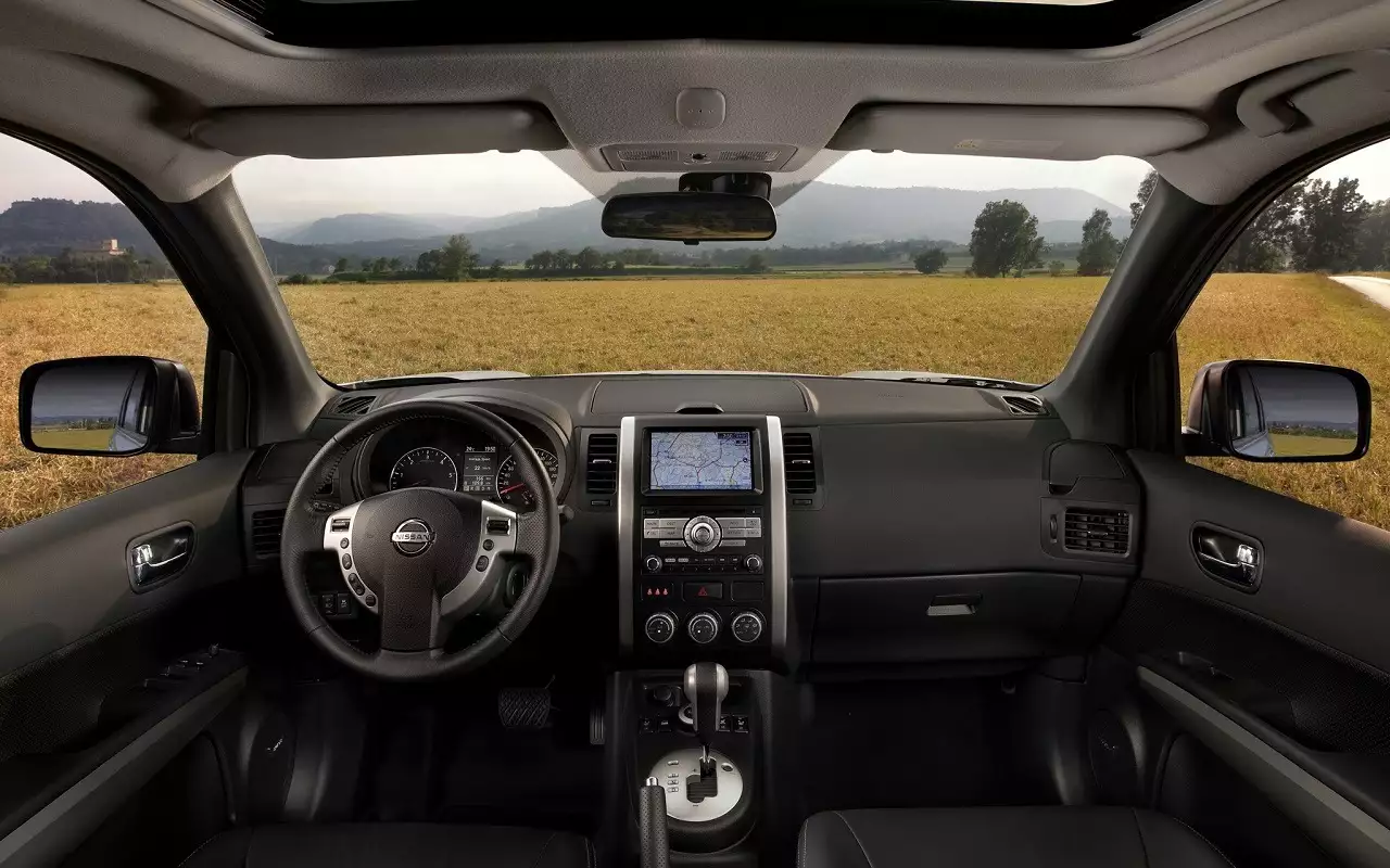 Интерьер Nissan X-Trail (T31)