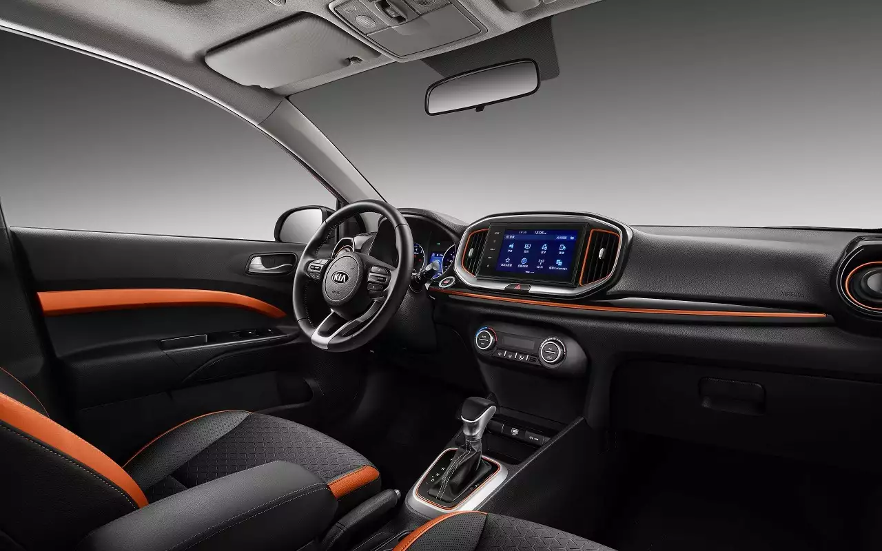 Интерьер Kia KX1