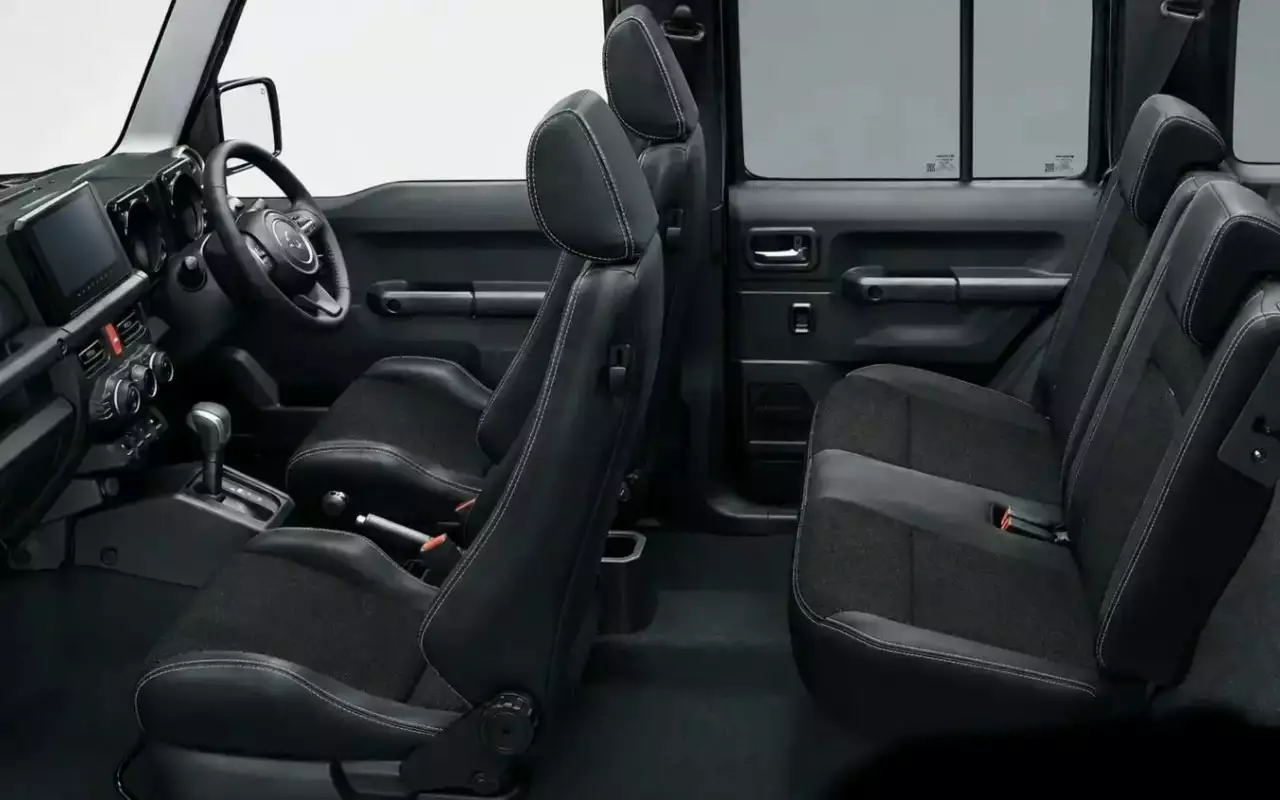 Интерьер Suzuki Jimny Nomade