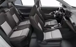 Интерьер Toyota Yaris Cross