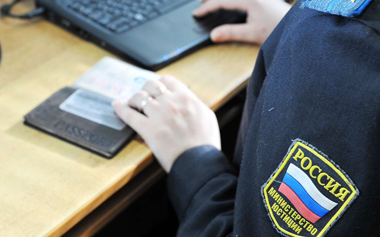 Минюст против приставов: должников не будут сильнее ущемлять в правах