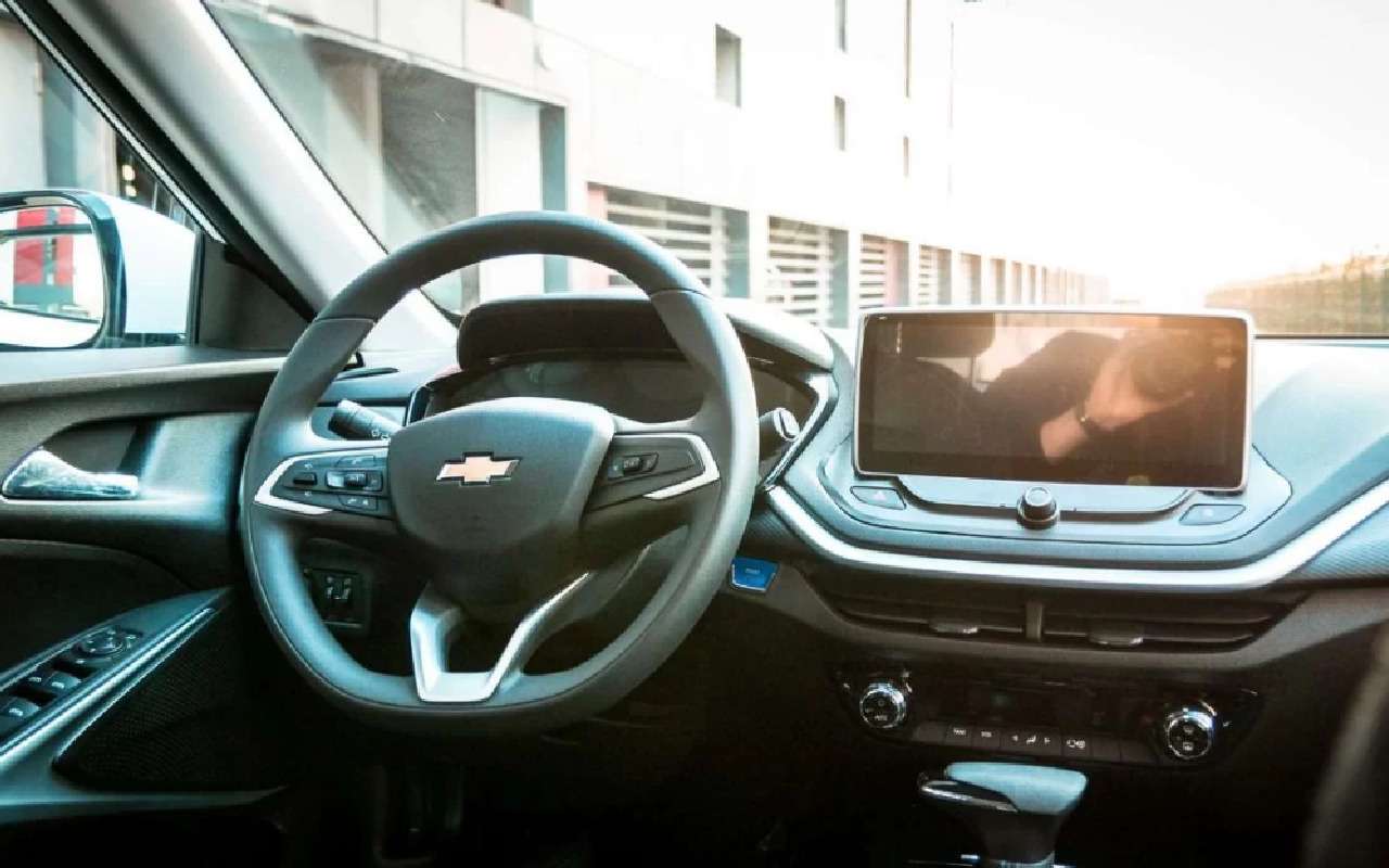 Новый завоз: в России продают необычный кроссовер