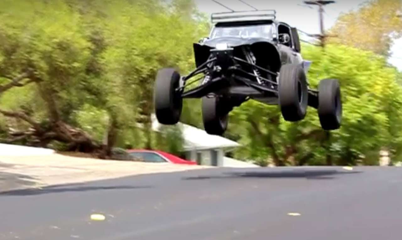 Лихач на 800-сильном багги докатился до тюрьмы