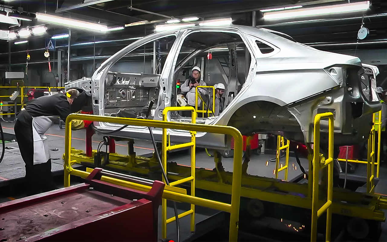 Стало известно, сколько машин АВТОВАЗ выпустит в 2023 году