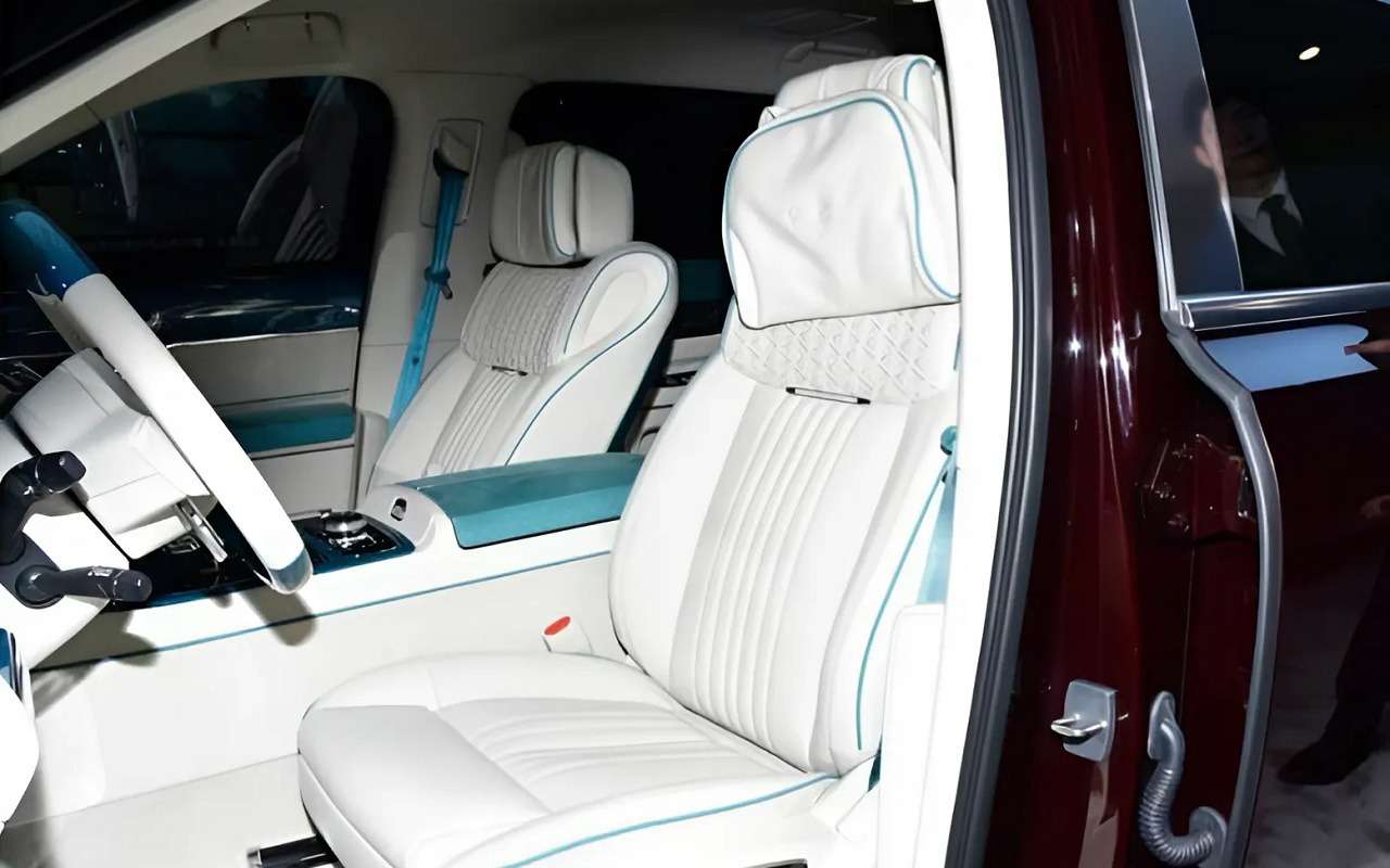 Интерьер Hongqi Guoli