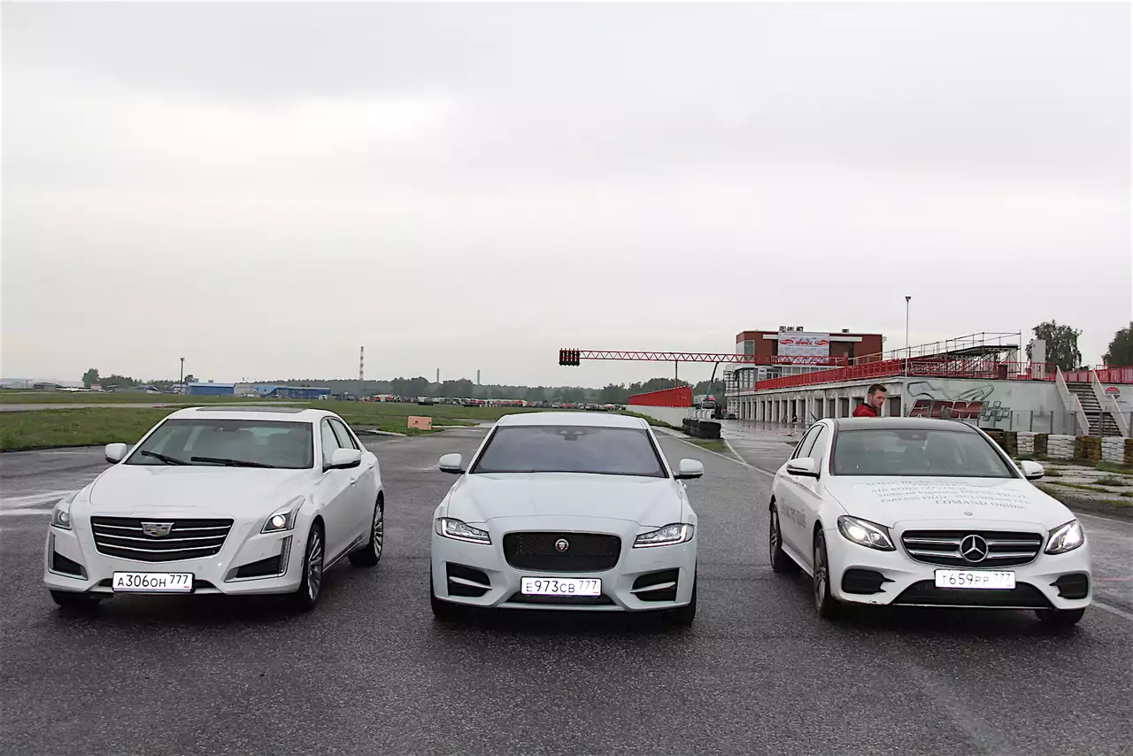 Mercedes-Benz E200, Jaguar XF и Cadillac CTS: героическое сражение