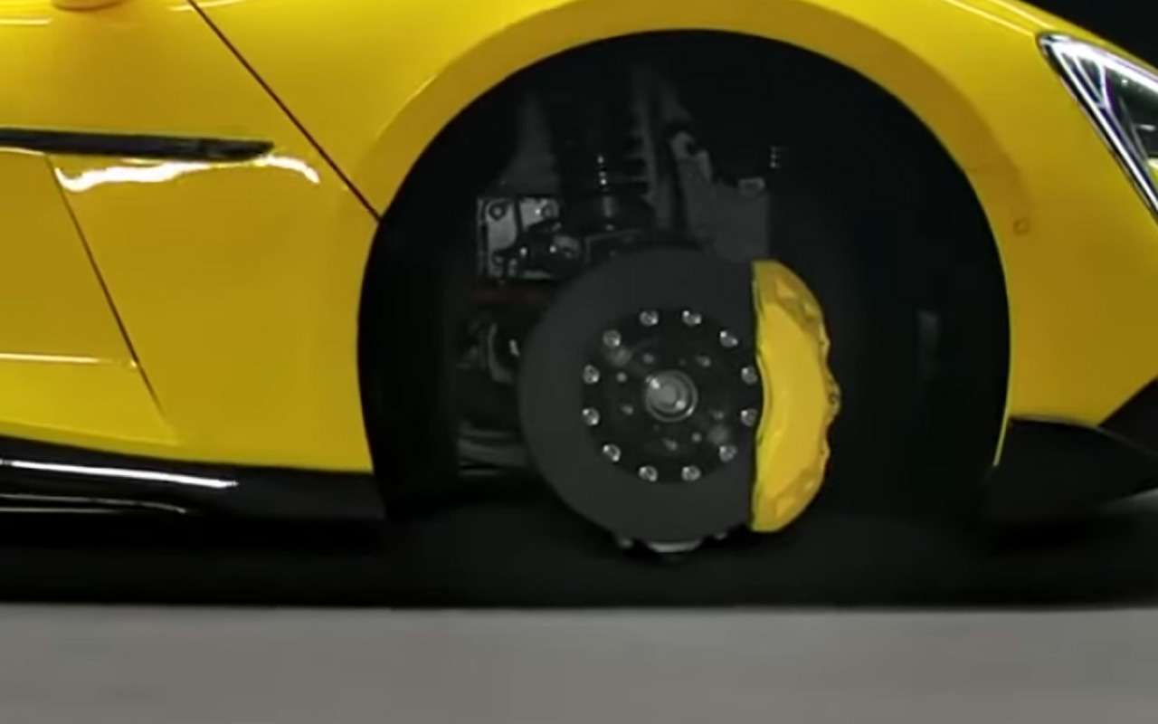 Новый BYD может прыгать и ездить на трех колесах – видео