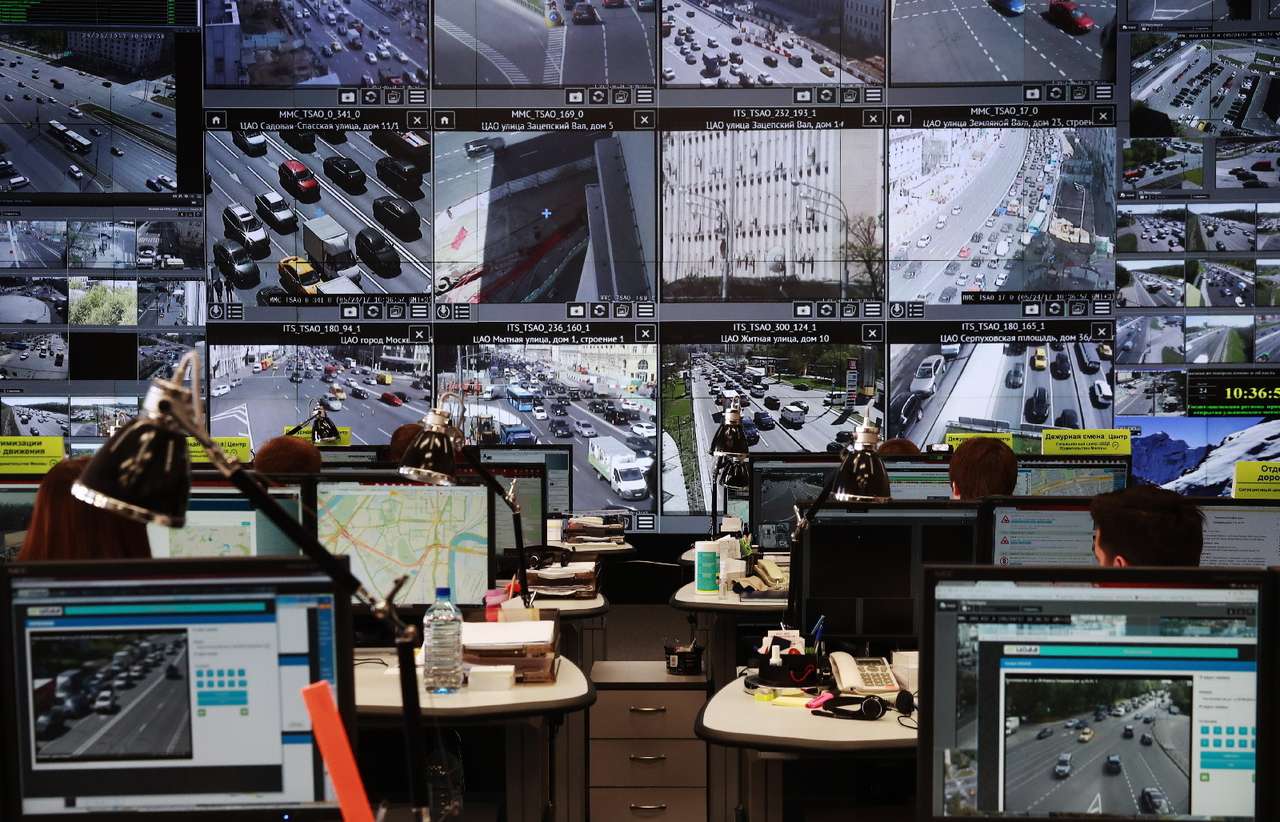 Денежный дождь: штрафы ГИБДД показали в реальном времени