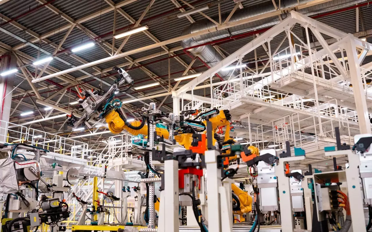 «АГР» и Defetoo будут выпускать кроссоверы под российским брендом Jeland