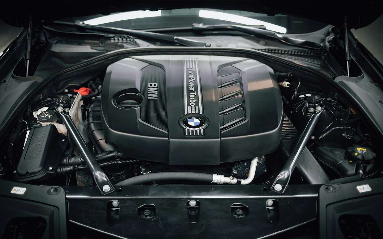 В компании BMW признали, что от ДВС не получится отказаться никогда