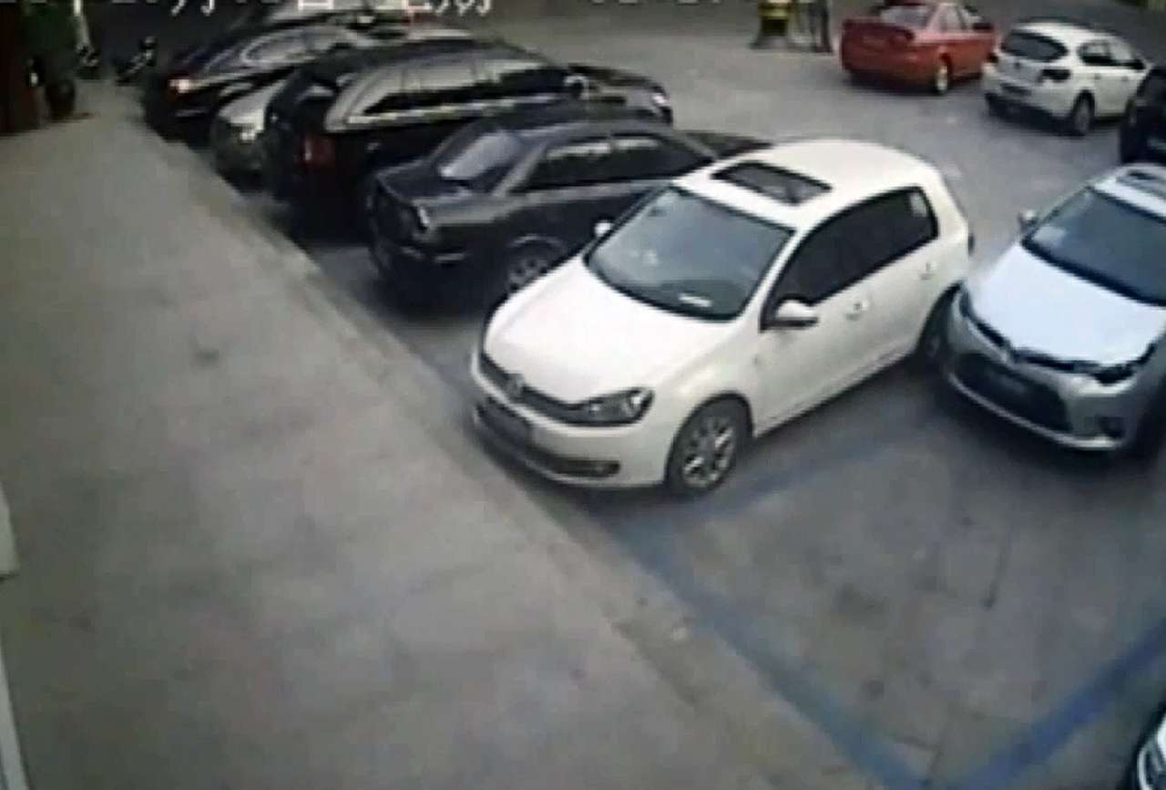 Чемпион по неудачной парковке (ВИДЕО)