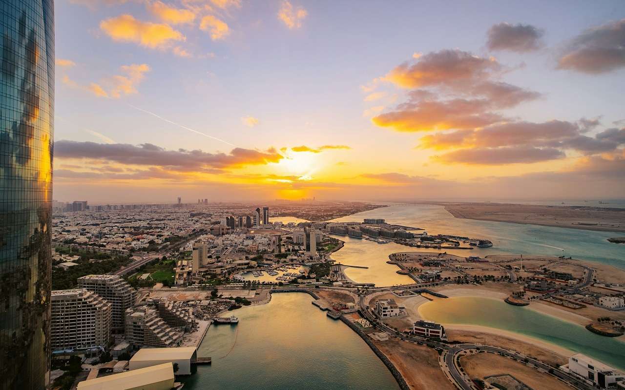 Авиакомпания запустила акцию с бесплатным проживанием россиян в отелях Абу-Даби