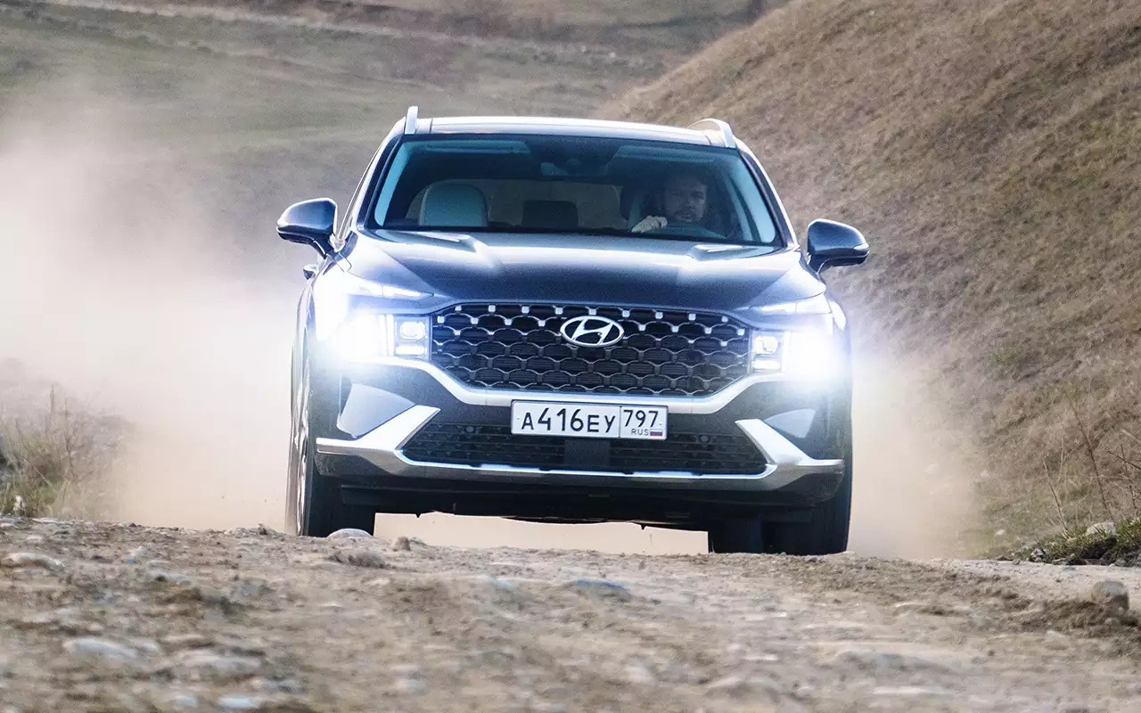 Новый Hyundai Santa Fe — за что его ругают (и хвалят) первые владельцы