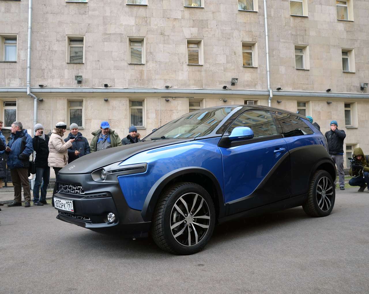 Жириновский стал вторым обладателем «ё-мобиля»