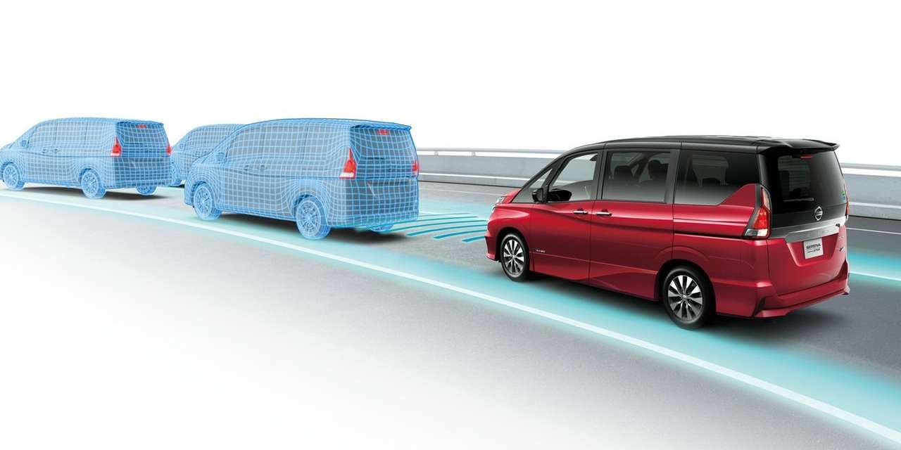 Nissan Serena получит функцию автономного вождения