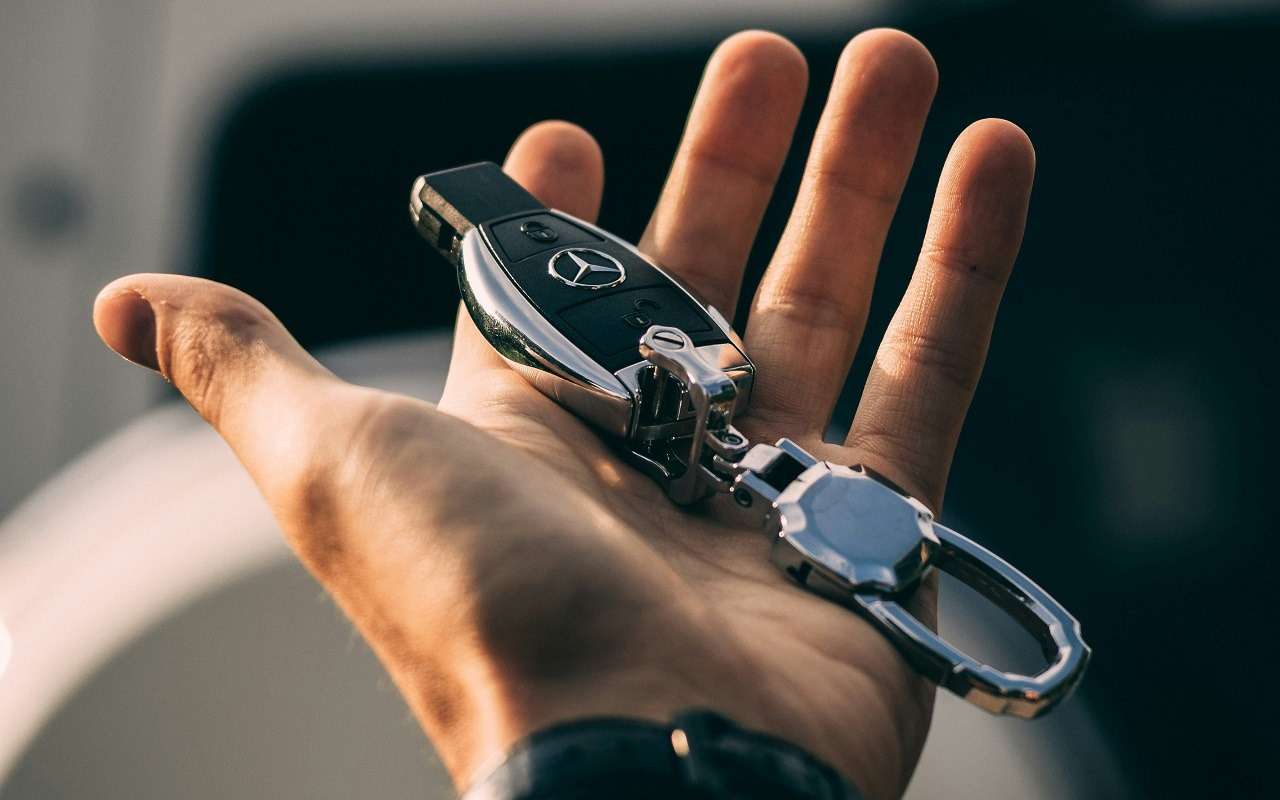 Немцы уверенно лидируют: названы самые популярные иномарки у россиян