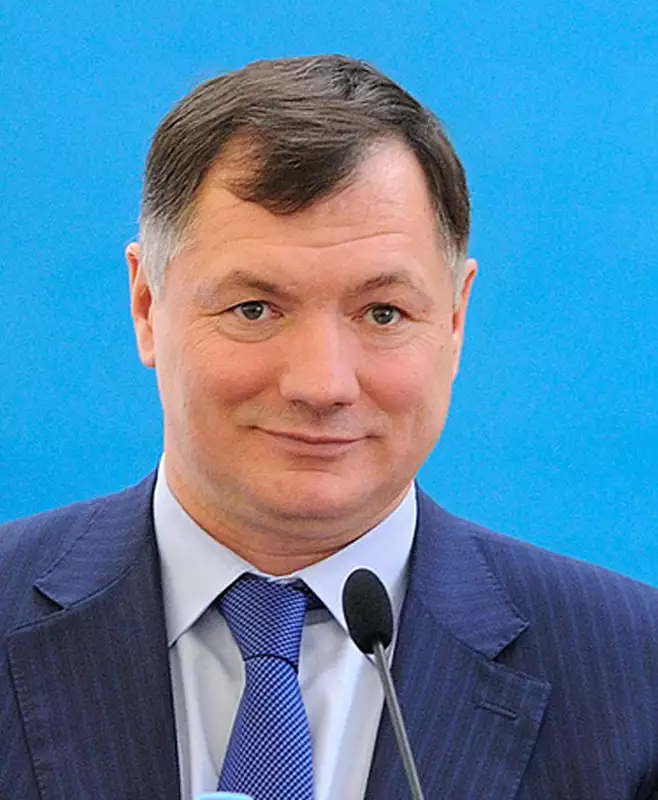 Марат Хуснуллин в Татарстане прокатился на комбайне и рассказал о любви к сельск