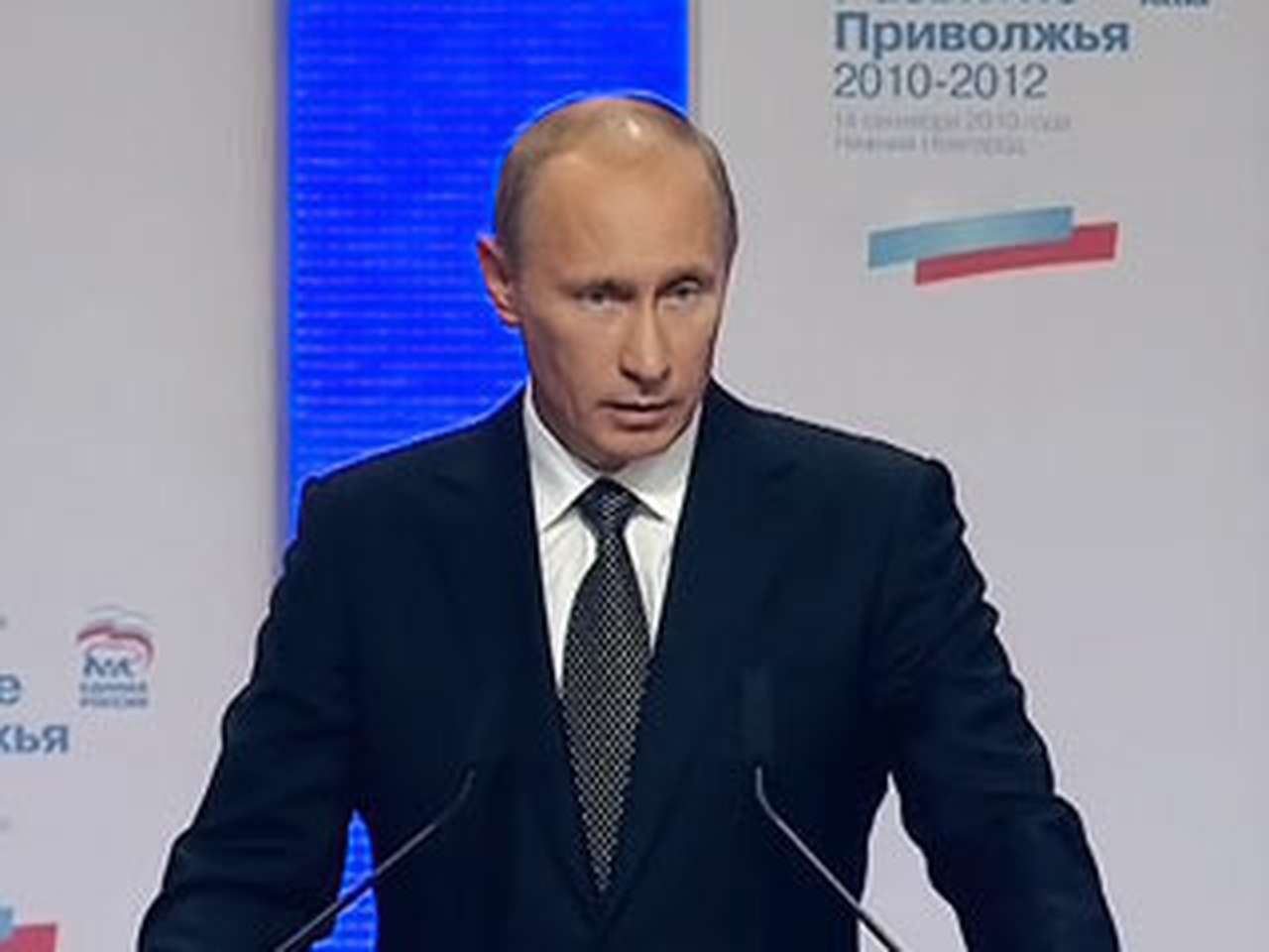  Владимир Путин заявил, что правительство продолжит программу утилизации подержанных автомобилей