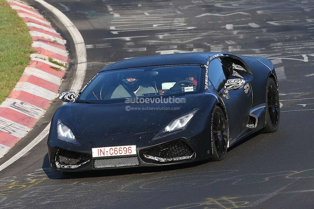 Новый суперкар Lamborghini почти полностью «разделся»
