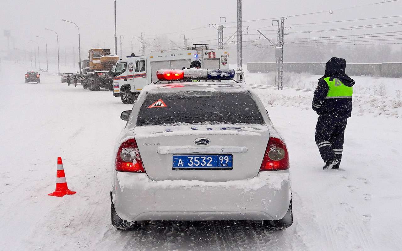 ГИБДД подсчитала аварии и пьяных за рулем в праздники