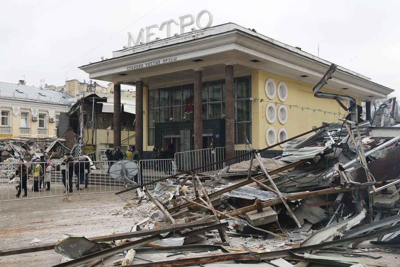 Малый бизнес в Москве уступит место платным парковкам