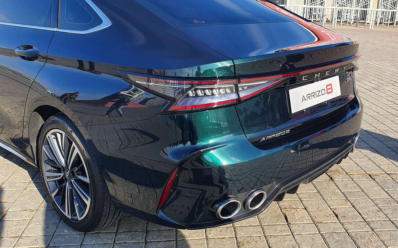 Похож на Camry: Chery представила новый седан для российского рынка